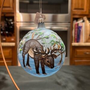 NWT, Beautiful, Globe Holiday Ornament.  Deer in the Woods.  Blue.